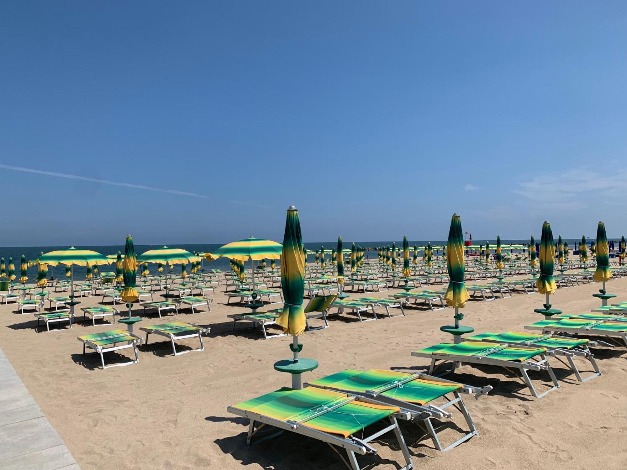 Ferienwohnung Conero-30Mt Dalla Spiaggia Di Sabbia-Bilocale E Corte-Delfino Porto Potenza Picena Exterior foto