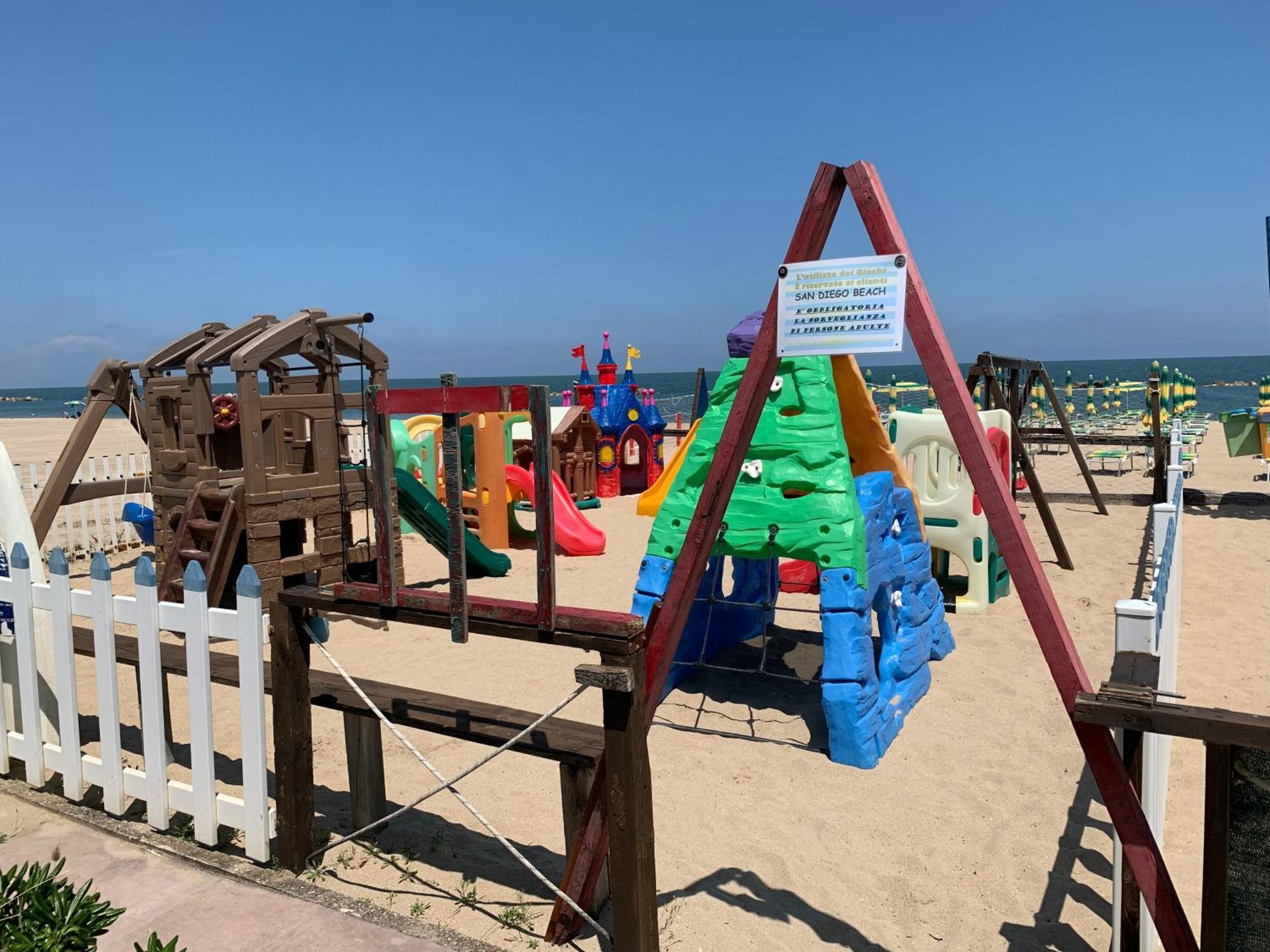 Ferienwohnung Conero-30Mt Dalla Spiaggia Di Sabbia-Bilocale E Corte-Delfino Porto Potenza Picena Exterior foto